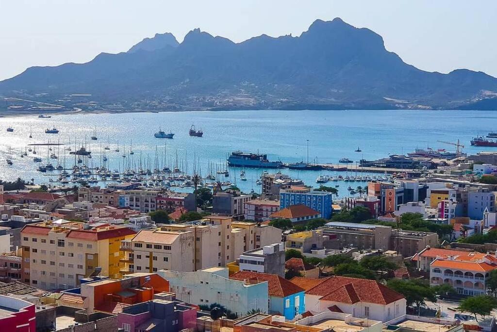 Lovely Apartment In Mindelo City Center Exteriör bild