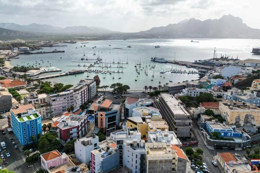 Lovely Apartment In Mindelo City Center Exteriör bild