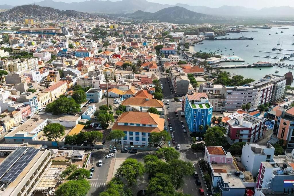 Lovely Apartment In Mindelo City Center Exteriör bild